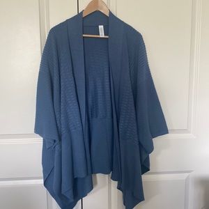 Lululemon Divinity Poncho Woven o/s Blue